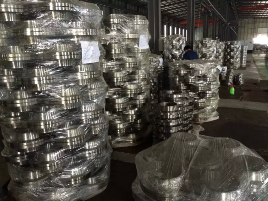 碳鋼法蘭它作為法蘭類型中的一種，具有什么特點呢？